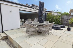 ASPEN CLOSE- click for photo gallery